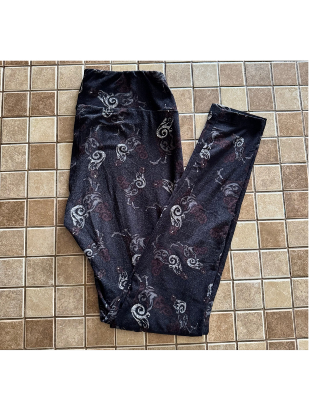 Women's LuLaRoe Leggings Size M Black Silver Patterned